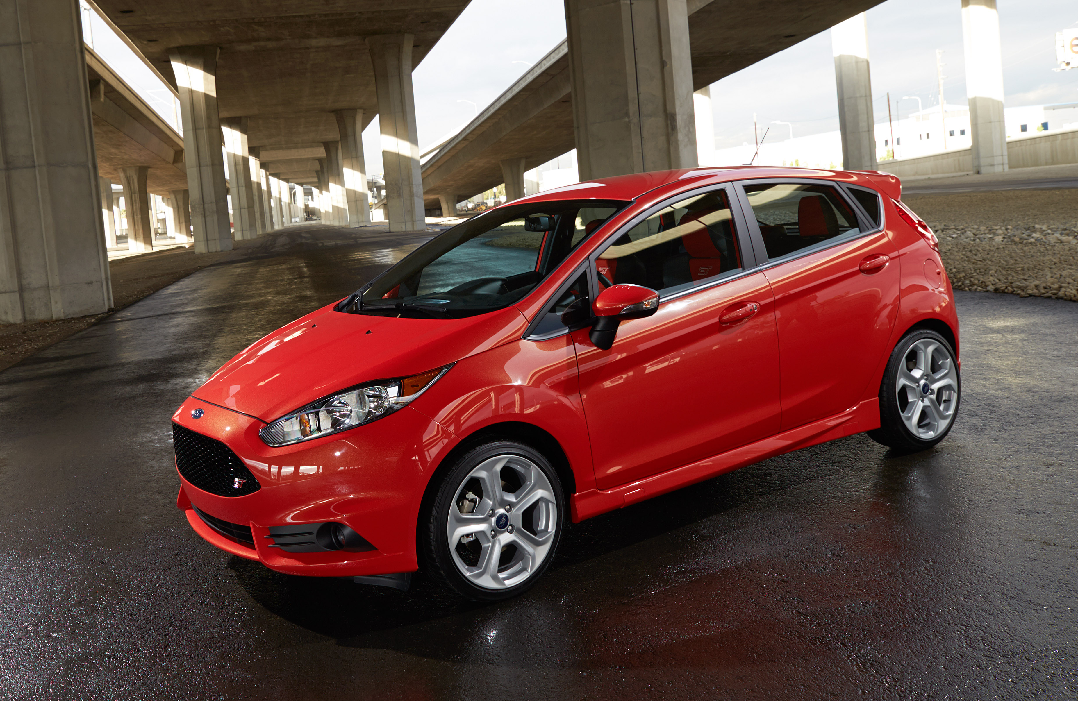 Какое масло лучше заливать в двигатель Ford Fiesta